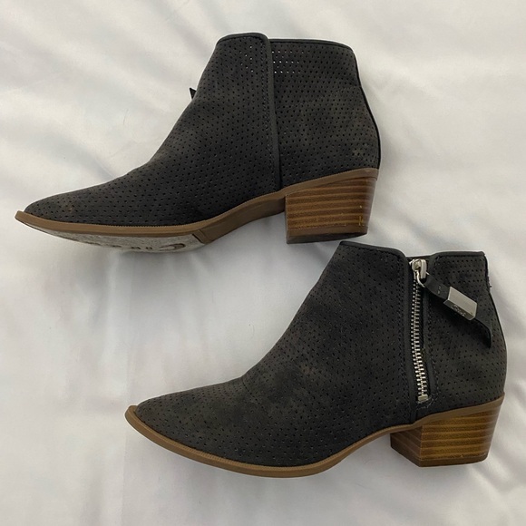 Circus by Sam Edelman Grey Booties, Hunter-2. Size 6 - Picture 3 of 8